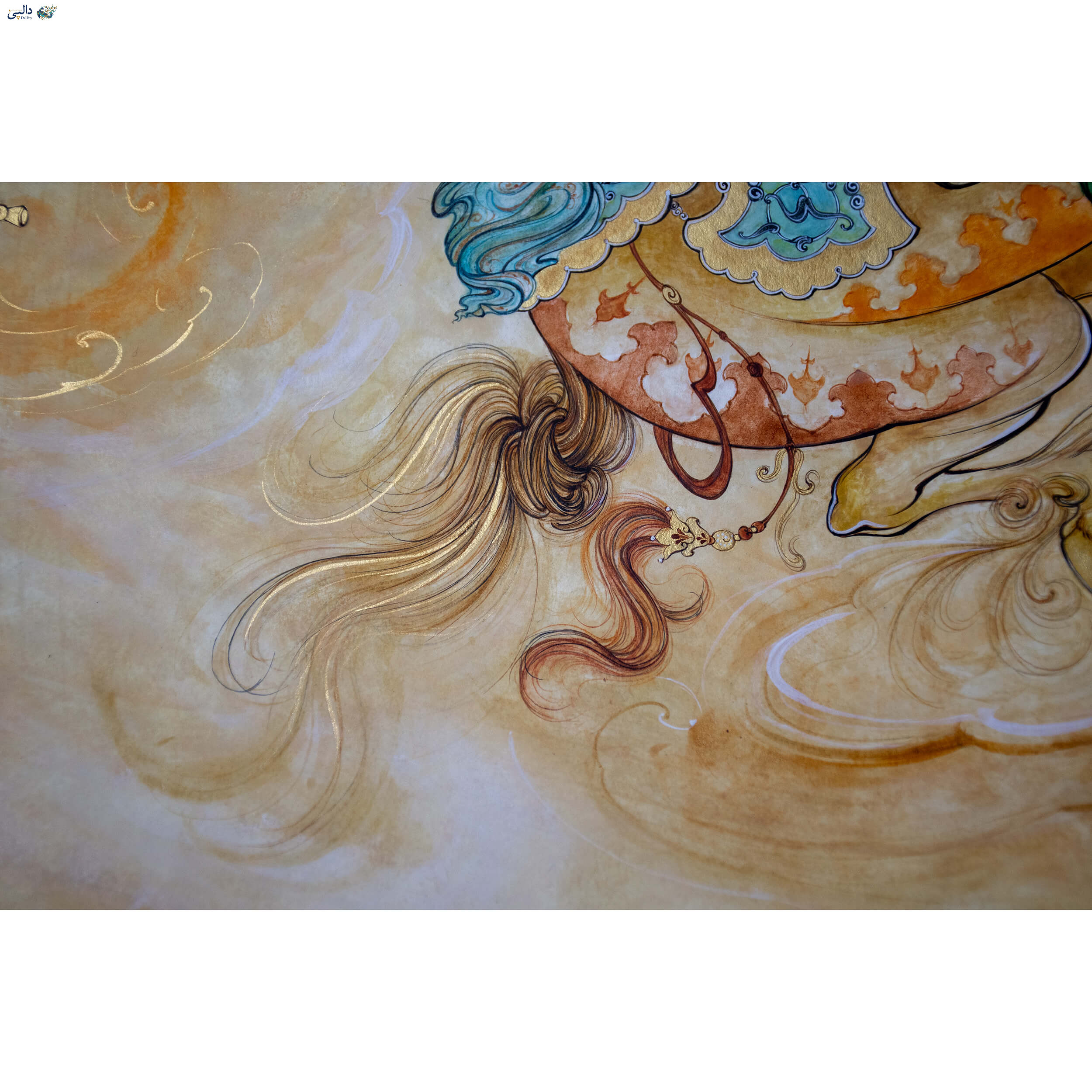 تابلو نگارگری «چوگان» اثر زهرا قاسمی – جدال پرشور دو سوارکار اشرافی با اسب‌های طلاکاری‌شده در بازی چوگان، اجرا شده با گواش، آبرنگ و طلا روی کاغذ دست‌ساز | دالپی