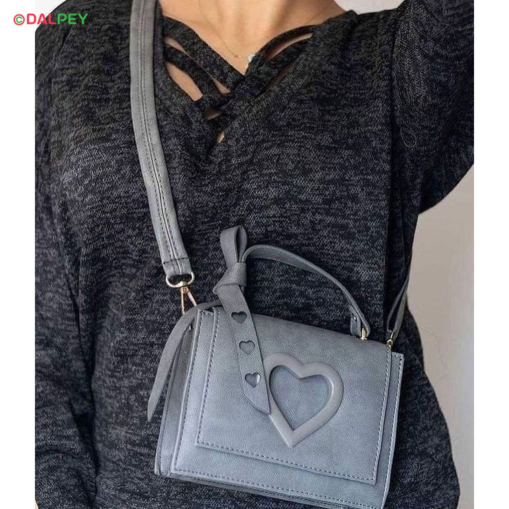 کیف شیک چرم دخترانه دالپی سنتر